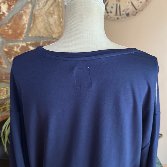Women’s Db Sunday Pink Ribbon Long Sleeve Split Side Tee Plus Size 1X Navy - Picture 6 of 10